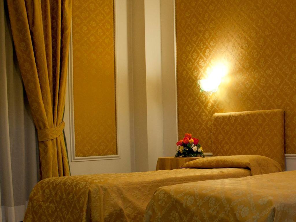 Hotel Michelangelo Rezzato Exteriör bild
