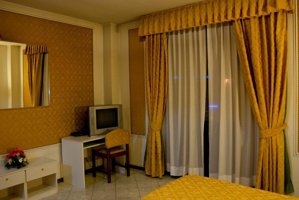 Hotel Michelangelo Rezzato Exteriör bild